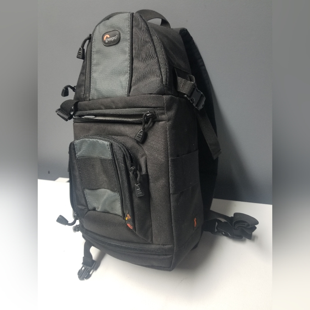 Lowepro Camera Bag NWOT shoulder bag